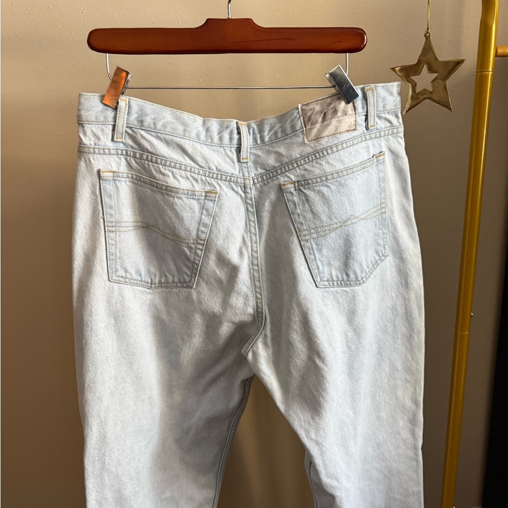 Vintage 90s Bugle Boy Light Wash Relaxed Straight Jeans Men’s 36x32
